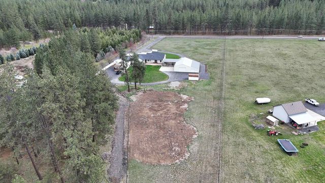 14420 W Charles Rd, Nine Mile Falls, WA 99026