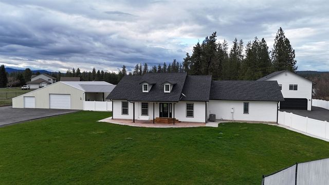 14420 W Charles Rd, Nine Mile Falls, WA 99026