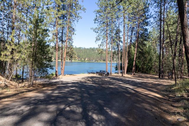 14420 W Charles Rd, Nine Mile Falls, WA 99026