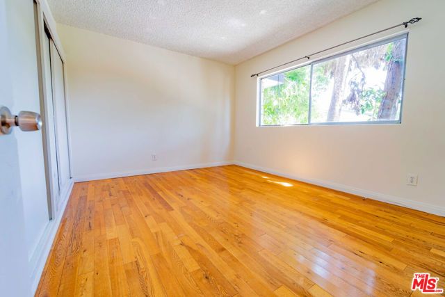 941 N San Vicente Boulevard 1, West Hollywood, CA 90069