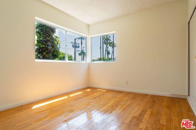 941 N San Vicente Boulevard 1, West Hollywood, CA 90069