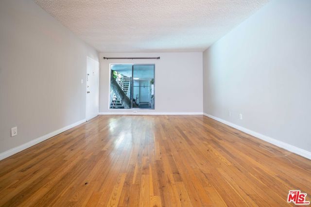 941 N San Vicente Boulevard 1, West Hollywood, CA 90069
