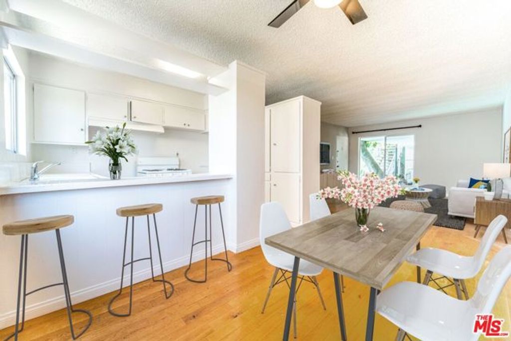 941 N San Vicente Boulevard 1, West Hollywood, CA 90069