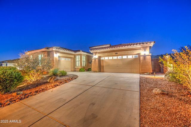 2416 W HAYDUK Road, Phoenix, AZ 85041