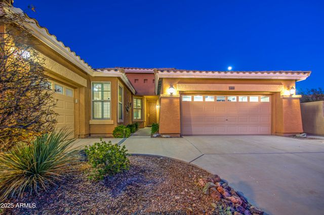 2416 W HAYDUK Road, Phoenix, AZ 85041