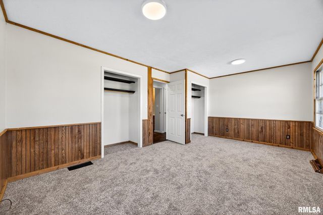 300 N STANLEY Drive, Chillicothe, IL 61523