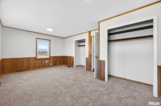 300 N STANLEY Drive, Chillicothe, IL 61523