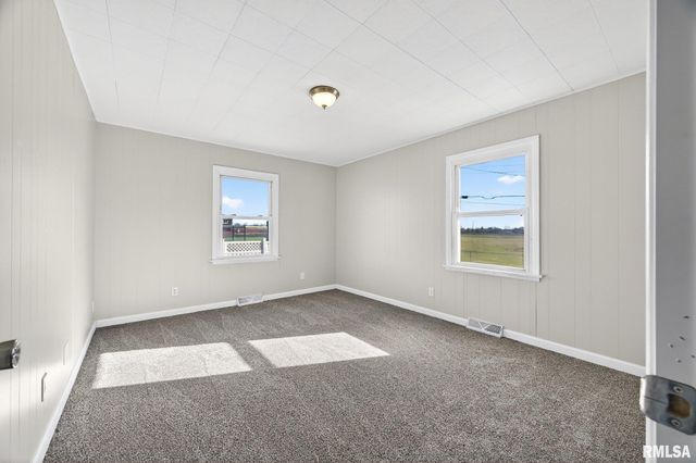 300 N STANLEY Drive, Chillicothe, IL 61523