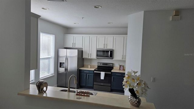 10258 LAKE DISTRICT LANE, Orlando, FL 32832