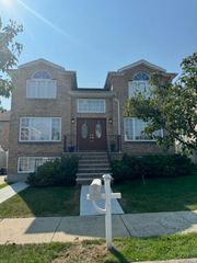 476 Darlington Avenue, Staten Island, NY 10309
