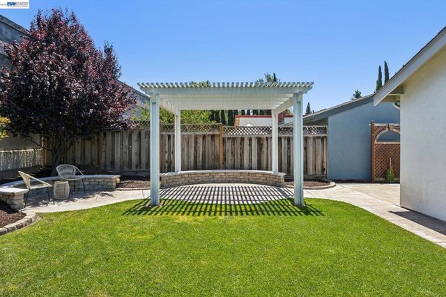 4443 Macbeth Cir, Fremont, CA 94555