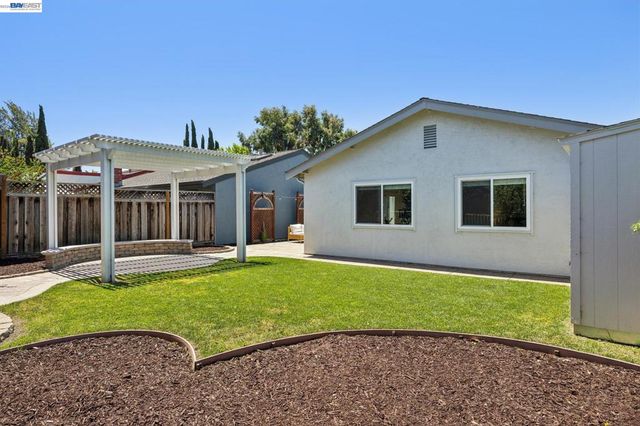 4443 Macbeth Cir, Fremont, CA 94555