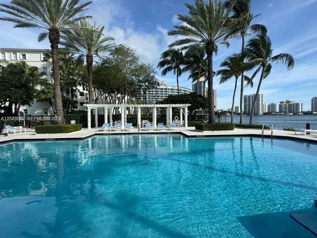 3235 NE 184th Street 11103, Aventura, FL 33160