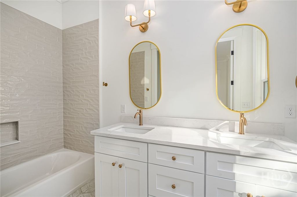 Image 23 of property listing at 312 W 38th Street, Savannah, GA 31401