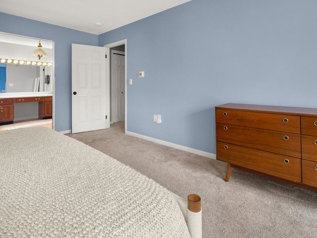 185 Summit Circle, Shelburne, VT 05482