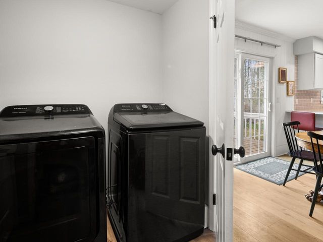 185 Summit Circle, Shelburne, VT 05482