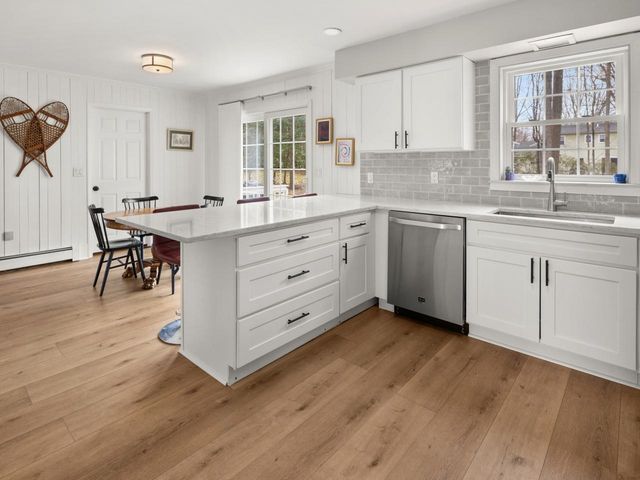 185 Summit Circle, Shelburne, VT 05482