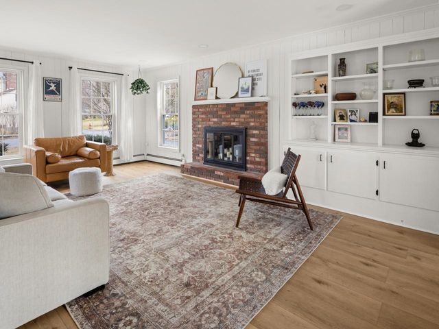 185 Summit Circle, Shelburne, VT 05482