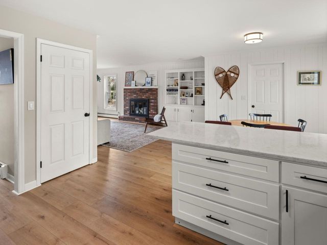 185 Summit Circle, Shelburne, VT 05482