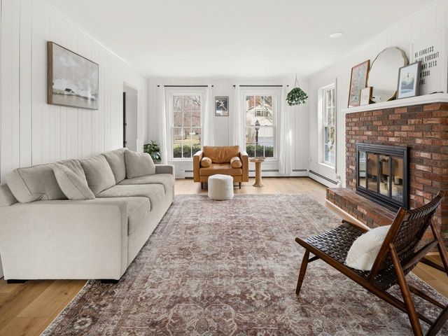 185 Summit Circle, Shelburne, VT 05482
