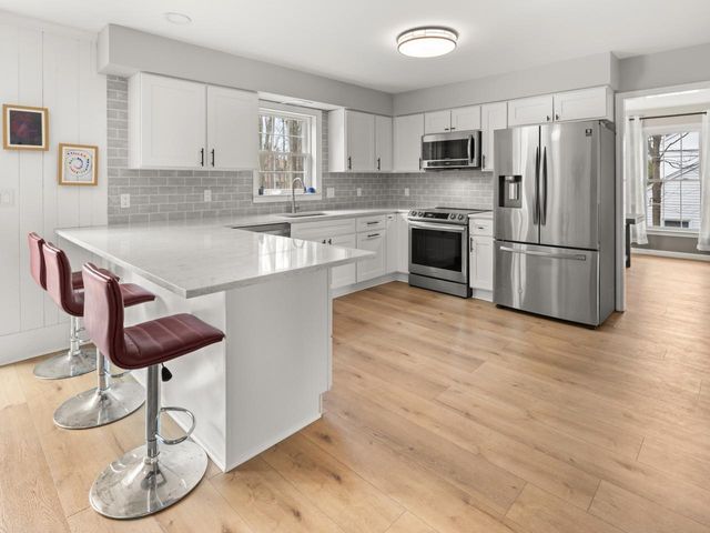 185 Summit Circle, Shelburne, VT 05482