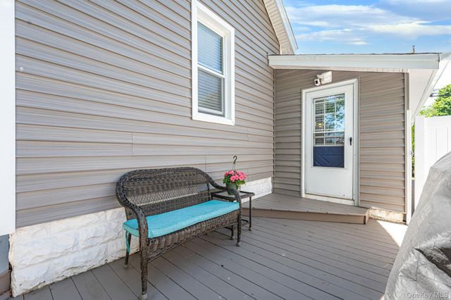 590 S 7th Street, Lindenhurst, NY 11757