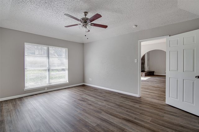 4801 Winesanker Way, Fort Worth, TX 76133