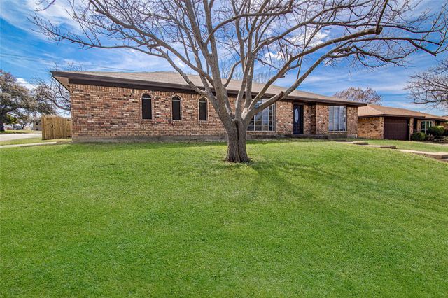 4801 Winesanker Way, Fort Worth, TX 76133