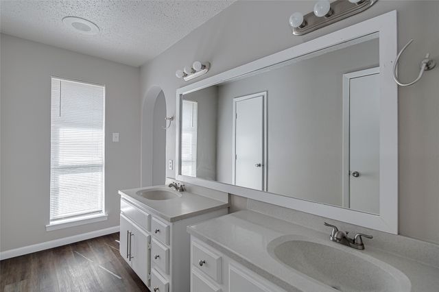 4801 Winesanker Way, Fort Worth, TX 76133