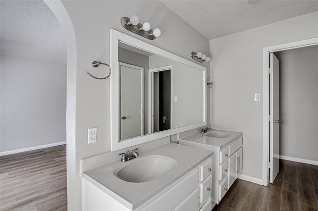 4801 Winesanker Way, Fort Worth, TX 76133