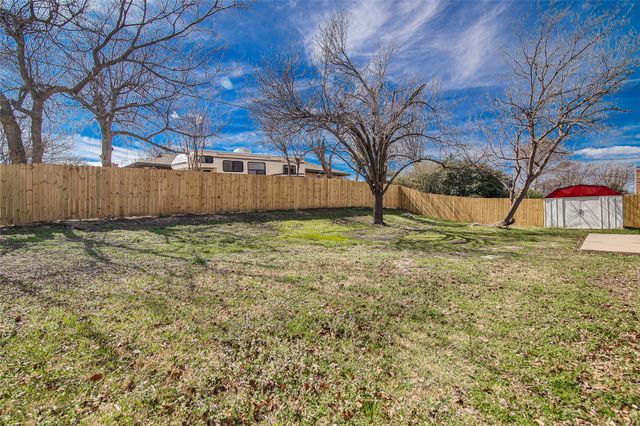 4801 Winesanker Way, Fort Worth, TX 76133