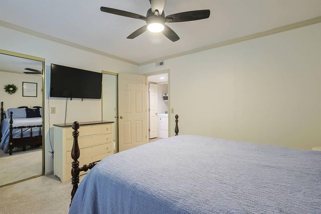117 Creekstone Court, 13C, Cold Spring, KY 41076