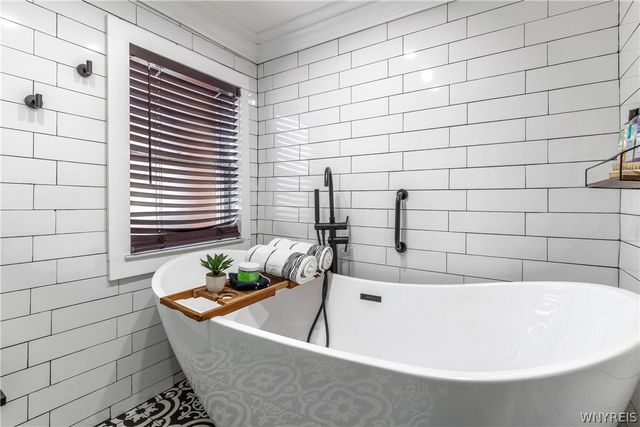 283 Linwood Avenue, Buffalo, NY 14209