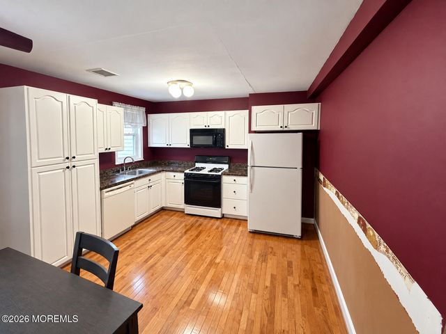 573 Shark Lane, Manahawkin, NJ 08050