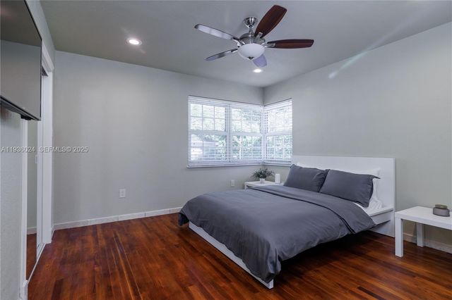 250 NE 48th St, Miami, FL 33137