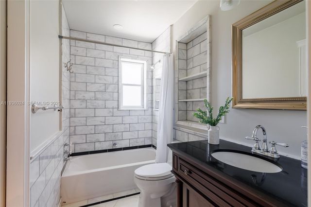 250 NE 48th St, Miami, FL 33137