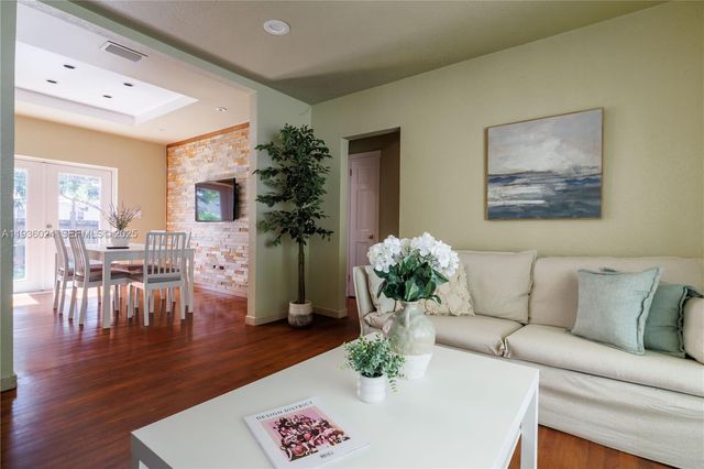 250 NE 48th St, Miami, FL 33137