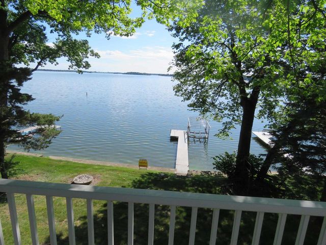 N10524 Howard Avenue, Fox Lake, WI 53933