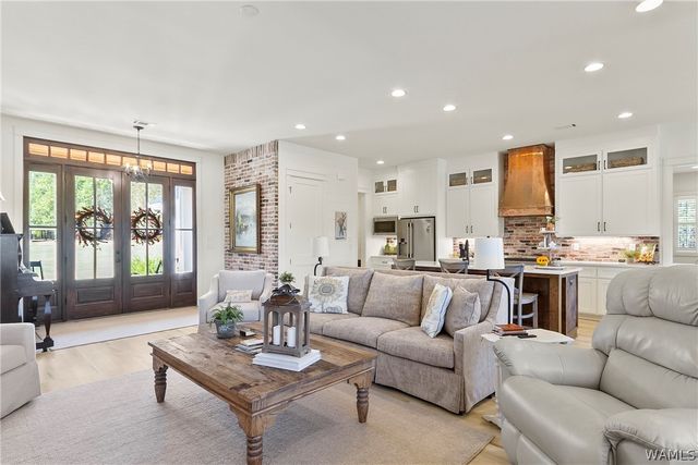 1952 County Road 52, Moundville, AL 35474