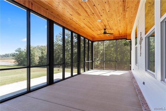 1952 County Road 52, Moundville, AL 35474