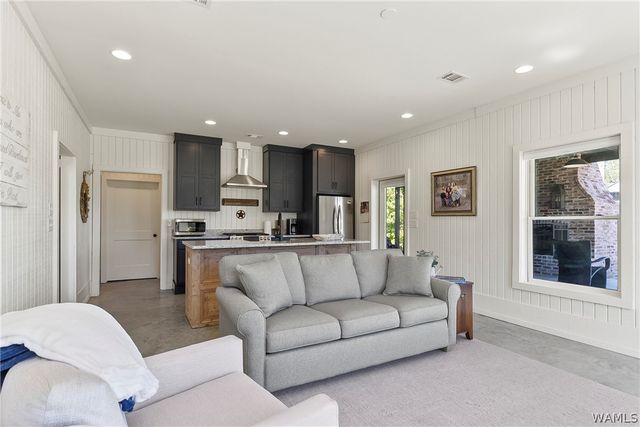 1952 County Road 52, Moundville, AL 35474