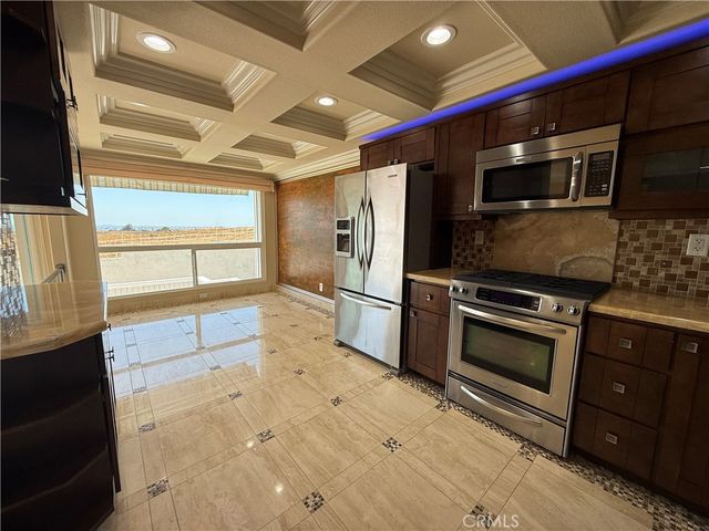 18 Odyssey Court 116, Newport Beach, CA 92663