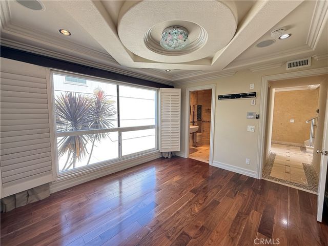 18 Odyssey Court 116, Newport Beach, CA 92663