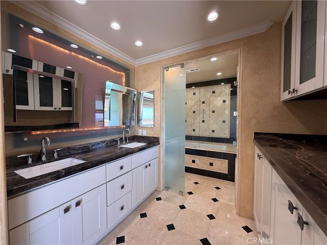 18 Odyssey Court 116, Newport Beach, CA 92663