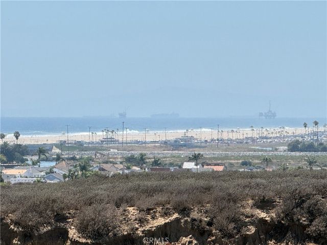 18 Odyssey Court 116, Newport Beach, CA 92663