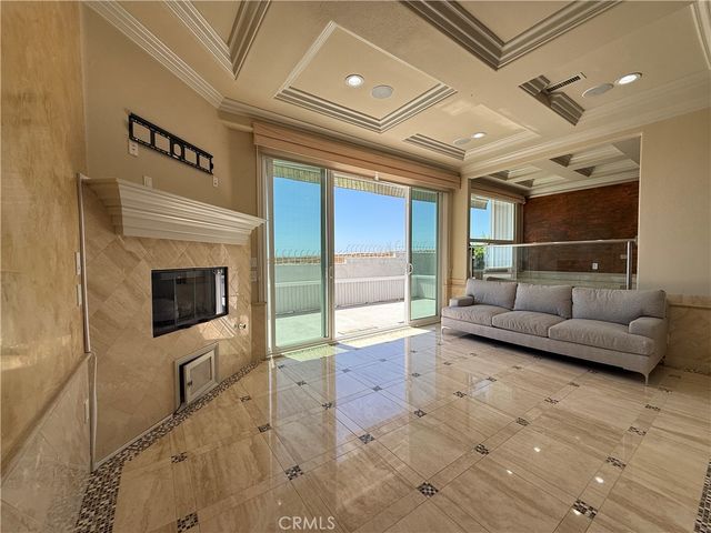18 Odyssey Court 116, Newport Beach, CA 92663