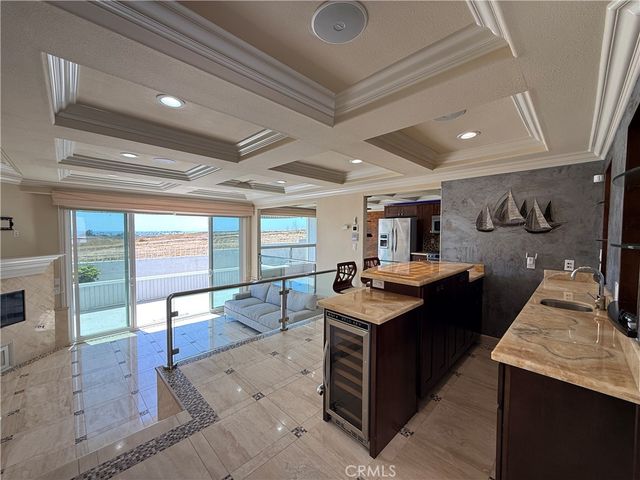 18 Odyssey Court 116, Newport Beach, CA 92663
