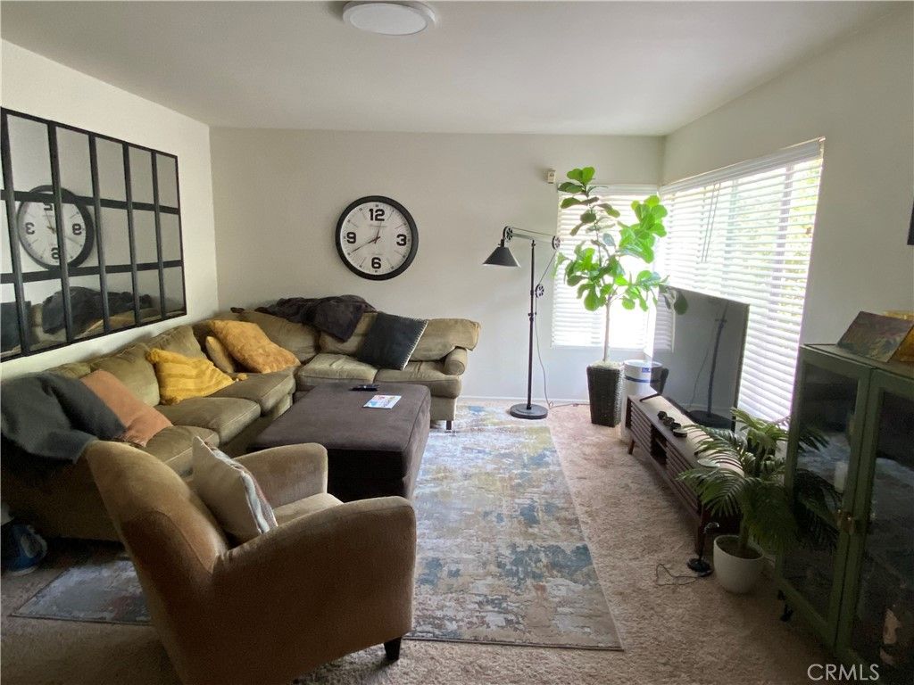 Image 6 of property listing at 136 Echo Run, Irvine, CA 92614
