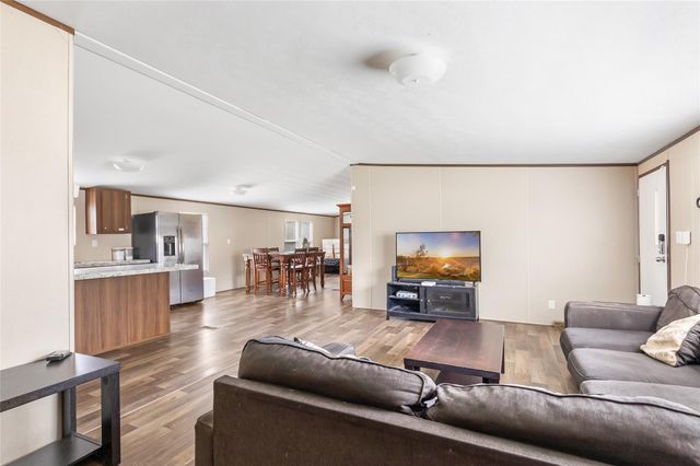 58 County Road 4006, Dayton, TX 77535