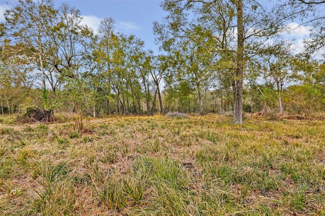 58 County Road 4006, Dayton, TX 77535